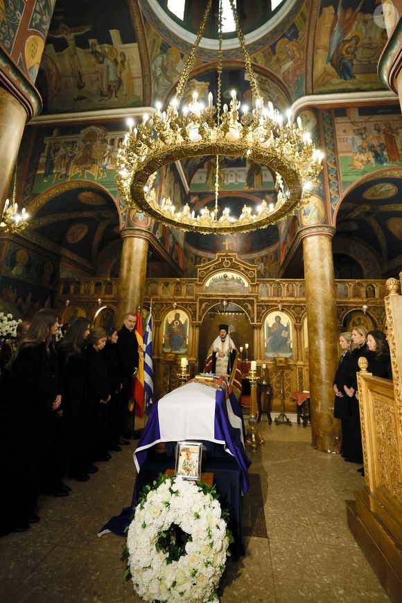La princesse Leonor, L'infante Sofia d'Espagn), La reine Sofia, La reine Letizia d'Espagne et le roi Felipe VI d' Espagne - La famille royale d'Espagne assiste au service commémoratif de la princesse Irène de Grèce à la cathédrale orthodoxe grecque Saint-André-et-Saint-Démétrius, à Madrid, Espagne, le 17 janvier 2026. © Pool/Bestimage