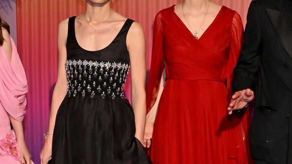 Charlotte Casiraghi et Béatrice Borromeo en solo au Bal de la Rose, elles misent sur le même détail pour leurs robes
