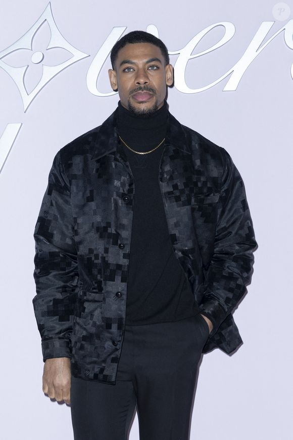 Aaron Pierre - Photocall pour le défilé Louis Vuitton prêt à porter hommes Automne / hiver  2025 - 2026 lors de la fashion week à Paris le 21 2025. © Olivier Borde /Bestimage