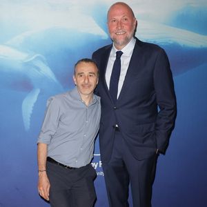 Elie Semoun et François Damiens - Photocall du Gala de charité pour l'Océan de la Maud Fontenoy Foundation dédiée à l’éducation à l’environnement et à la sauvegarde de nos mers et océans à l'Hôtel Meurice à Paris le 16 juin 2026. © Coadic Guirec/Bestimage