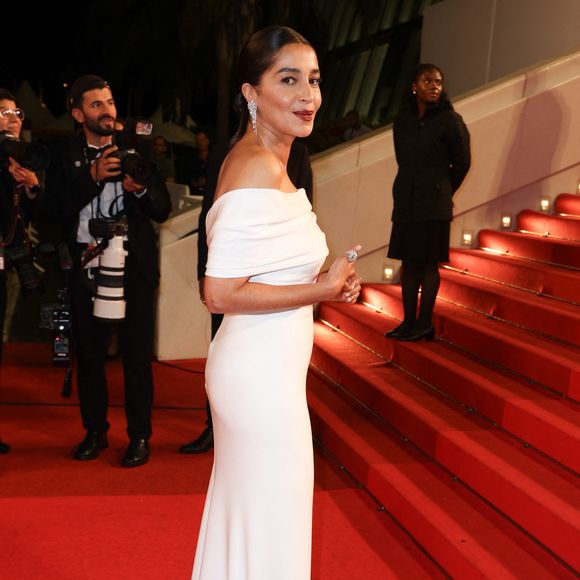 La projection était un événement que sa femme et mère de ses 4 enfants ne voulait pas rater

Leïla Bekhti - Montée des marches du film « Alpha » lors du 78ème Festival International du Film de Cannes, au Palais des Festivals à Cannes. Le 19 mai 2025
© Jacovides-Moreau / Bestimage