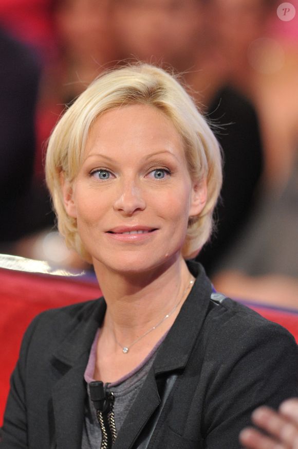 Rebecca Hampton lors de l'enregistrement de Vivement Dimanche le 30 mars 2011 à Paris, France. Photo by Max Colin/ABACAPRESS.COM