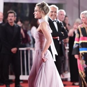 Lily-Rose Depp - Tapis rouge du film "The King" lors du 76ème festival international du film de Venise, la Mostra, le 2 septembre 2019. © BS / Bestimage