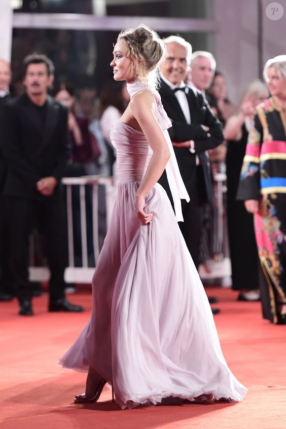Lily-Rose Depp - Tapis rouge du film "The King" lors du 76ème festival international du film de Venise, la Mostra, le 2 septembre 2019. © BS / Bestimage