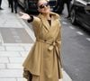 La chanteuse est apparue devant le "Royal Monceau" dans un total look signé Alaïa.

Céline Dion acclamée par ses fans à son arrivée au palace Royal Monceau à Paris, le 28 août 2026. Photo par CYRIL MOREAU / BESTIMAGE