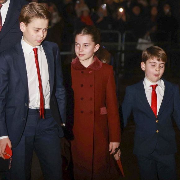Le prince George de Galles, la princesse Charlotte de Galles, le prince Louis de Galles - La famille royale d'Angleterre assiste à la messe "Together At Christmas Carol" à l'abbaye de Westminster à Londres, Royaume-Uni le 6 Décembre, 2024