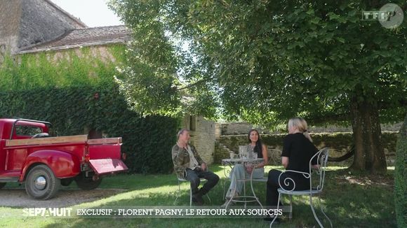Né à Chalon-sur-Saône, l’artiste a racheté récemment une bâtisse hors du commun : la Ferme du Fossé, située à Échevannes...

Florent Pagny dans l'émission "Sept à Huit" ce dimanche 31 août 2025. Accompagné de sa femme Azucena Caamaño, il accorde une interview exclusive à Audrey Crespo-Mara.