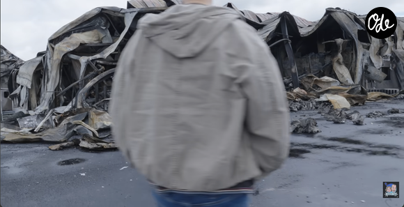 Quelques jours après son lancement, l’usine a été ravagée par un incendie.

La ferme qui produisait les chips de Mcfly et Carlito a été victime d'un incendie. Capture d'écran Youtube
