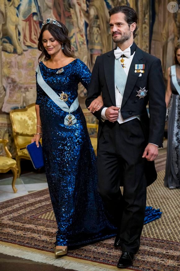 La princesse Sofia (enceinte), Le prince Carl Philip - Arrivée de la famille royale de Suède au dîner en l'honneur des lauréats du Prix Nobel 2024 au palais royal de Stockholm. Le 11 décembre 2024