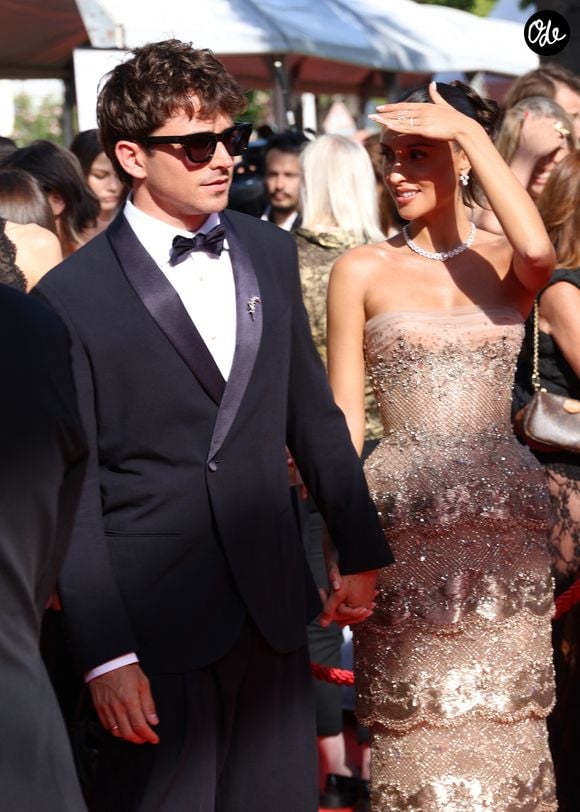 il s’apprête à endosser le rôle le plus important de sa vie ! 

Charles Leclerc et sa femme Alexandra (Saint Mleux) - Montée des marches du film "La vie d'une femme" lors du 79ème Festival International du Film de Cannes, le 14 mai 2026. © Denis Guignebourg/Bestimage