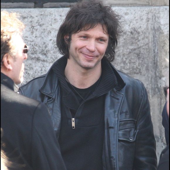 Bertrand Cantat  - Obsèques d'Alain Bashung en l'église Saint Germain des Près.  2009 (CYRIL MOREAU / BESTIMAGE).