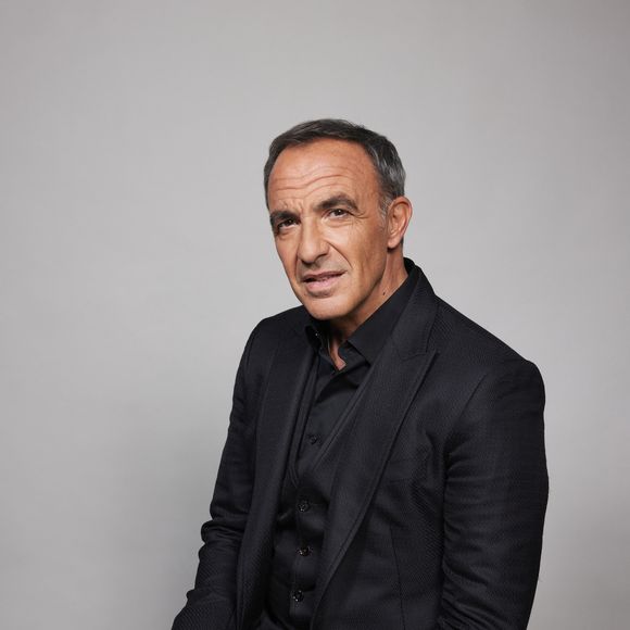 Exclusif - Nikos Aliagas - Studio avec les invités de l'enregistrement de l'émission "La chanson secrète N°14", présentée par N.Aliagas et diffusée le 26 décembre sur TF1, à Paris, France, le 9 décembre 2025. © Jacovides-Moreau/Bestimage