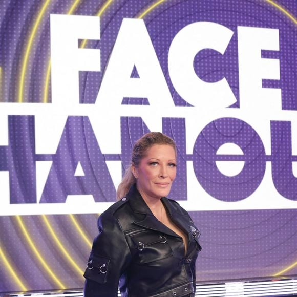 Exclusif - Loana  sur le plateau de l’enregistrement de l’émission « Face à Hanouna » présentée par C.Hanouna et diffusée sur C8 le 16 novembre 2024, à Paris, France, le 14 novembre 2024. © Jack Tribeca/Bestimage