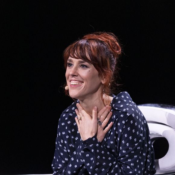 En effet, la chanteuse, qui avait été forcée de faire une confidence sur son compagnon, s'était immédiatement reconnue dans la candidate, très stressée durant sa prestation.

Exclusif - La chanteuse Zaz (Isabelle Geffroy) - Enregistrement de l'émission "La Chanson secrète 11" à Paris, diffusée le 24 juin sur TF1. Le 15 janvier 2022
Après le succès des précédentes éditions, « LA CHANSON SECRETE », présentée par N.Aliagas et produite par DMLS TV, revient sur TF1
© Jacovides-Moreau / Bestimage