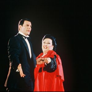 ARCHIVES - Montserrat Caballé et Freddie Mercury à Barcelone en 1988.