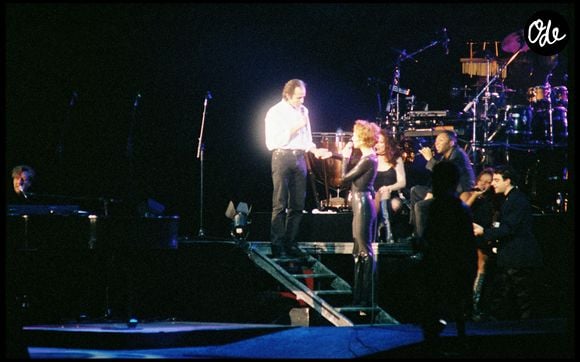 Archives - Céline Dion et Jean-Jacques Goldman lors du concert de Céline Dion au Stade de France à Paris.
Crédit : AGENCE / BESTIMAGE