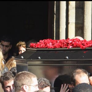 Julie Depardieu : obsèques de Guillaume Depardieu en l'église Notre-Dame de Bougival en 2008.©Bestimage