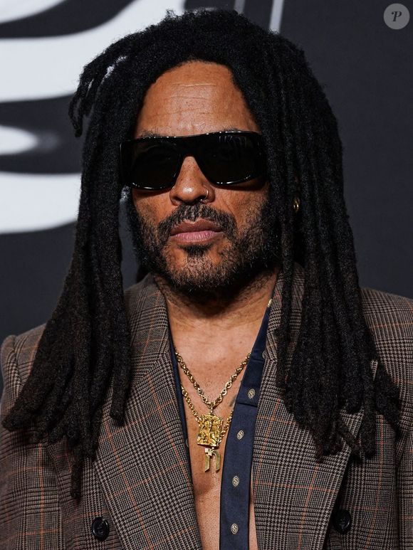 En 2025, il ouvre enfin les portes de sa maison parisienne rénovée à son goût, pour le magazine Architectural Digest. 


Lenny Kravitz arrive aux MTV Video Music Awards 2025 qui se déroulent à l'UBS Arena à Elmont, dans le comté de Nassau, à New York, aux États-Unis. 
Photo by Jorge Estrellado/Image Press Agency/ABACAPRESS.COM