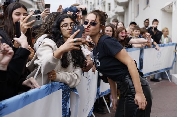 Adèle Exarchopoulos se rend à l'Hôtel Martinez pour assister à une projection avant le 78ème Festival de Cannes le 15 mai 2025 à Cannes, France. Photo by Marco Piovanotto/ABACAPRESS.COM