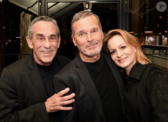 Exclusif - Thierry Ardisson, Laurent Baffie et Audrey Crespo-Mara - Laurent Baffie fête son succès littéraire "1 Million de livres vendus" aux Deux Magots à Paris le 8 mars 2023. © Veeren/Bestimage