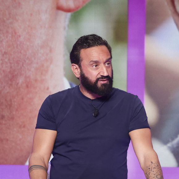 Exclusif - Cyril Hanouna, sur le plateau de l'émission TBT9 (Tout beau tout n9uf) présentée par C.Hanouna, et diffusée en direct sur W9, Paris, France, le 19 novembre 2025. © Jack Tribeca / Bestimage