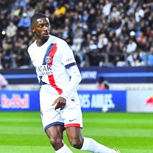 Cette griffe prestigieuse, créée en 1975, propose des essences sur-mesure exclusivement vendues dans ses propres boutiques à travers le monde.

Ousmane Dembele (Paris SG) - Match de Ligue 1 McDonald's "Paris FC - Paris Saint-Germain (PSG) (2-1)" au stade Jean Bouin, le 17 mai 2026.
Baptiste Autissier / PsnewZ / Bestimage