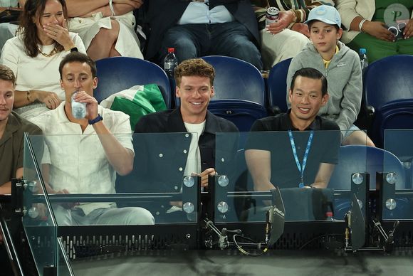 Léon Marchand en tribunes lors de la finale homme "Jannik Sinner - Alexander Sverev (6/3 - 7/6 - 6/3)" du tournoi de tennis d'Open 2025 de Melbourne en Australie, le 25 janvier 2025.
© Nicolas Luttiau/Bestimage
