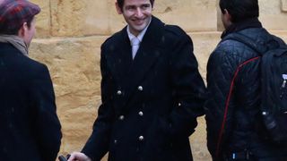 Du blanc et le sourire de son papa Colomban : l'ultime voyage du petit Emile s'est achevé sous le signe de l'espoir