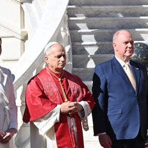 Le prince Albert II de Monaco, la princesse Charlène, le prince Jacques, la princesse Gabriella - Cérémonie de bienvenue pour le Pape Léon XIV au Palais Princier de Monaco suivie de la visite de courtoisie - Visite historique du pape Léon XIV à Monaco le 28 mars 2026.
© Bruno Bebert - Dominique Jacovides / Bestimage