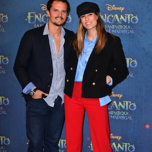 Après sa rupture avec Juan Arbelaez, l’ancienne reine de beauté avait choisi de partir se ressourcer à Bali à travers un road trip.

Juan Arbelaez et sa femme Laury Thilleman (Miss France 2011) - Avant-première du film "Encanto" de Disney au Grand Rex à Paris le 19 novembre 2021. © Veeren/Bestimage