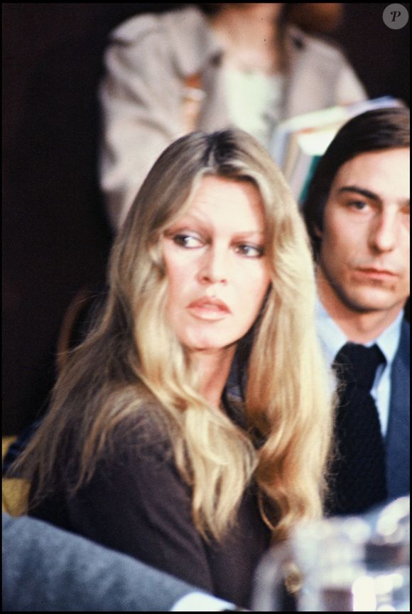 Mais Allain Bougrain-Dubourg avait refusé

Brigitte Bardot et Allain Bougrain-Dubourg à Strasbourg en 1978.
© Bestimage