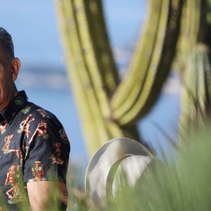 L'occasion pour la star des années 90 de nous accorder une interview dans laquelle il se montre sans filtre. 

Exclusif - François Feldman sur le tournage de son clip vidéo "Le sel de la vie" à Eze le 15 novembre 2020. © Franz Chavaroche/Nice Matin/Bestimage