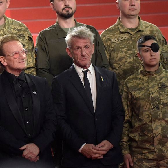 Un incident est survenu au Festival de Cannes

The Edge, Bono et Sean Penn assistent au tapis rouge de "Bono : Stories Of Surrender" au 78ème Festival de Cannes au Palais des Festivals à Cannes, France. ©DPA/ABACA