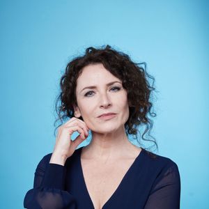 Elle est l'une des têtes d'affiche de la série Ici tout commence sur TF1

Exclusif - Elsa Lunghini - Studio - Enregistrement de l'émission "Duos Mystères" à la Seine Musicale à Paris, diffusée le 20 août sur TF1
© Gaffiot-Moreau / Bestimage