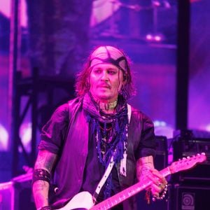 L’acteur aurait consacré près de 10 millions de dollars à sa rénovation, allant jusqu’à y aménager deux piscines, une cave à vin, une salle de sport et un skate park.

Johnny Depp - Concert du groupe Hollywood Vampires à l'Adidas Arena à Paris le 26 août 2026. © Jasmine Aissaoui / Bestimage