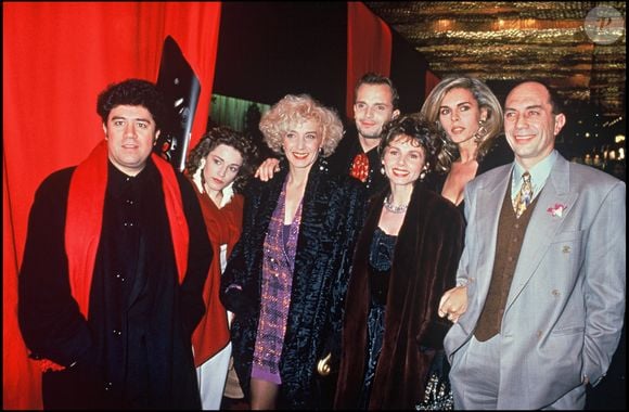 Ils ont tourné ensemble six fois, notamment dans "Talons aiguilles"

Pedro Almodovar et Marisa Paredes lors de la première de Talons Aiguilles en 1992