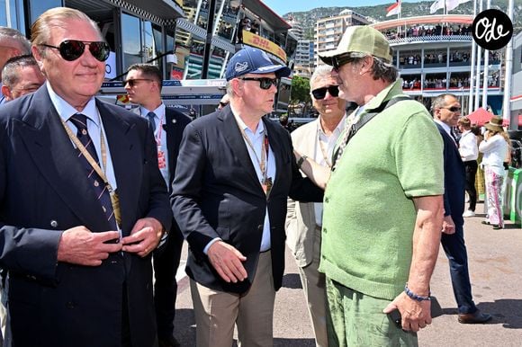 Le prince Albert II de Monaco et Jean-Luc Reichmann dans les paddocks du Formula 1 Louis Vuitton Grand Prix de Monaco 2026, à Monte Carlo, Monaco, le 6 juin 2026. © Bruno Bebert/Bestimage