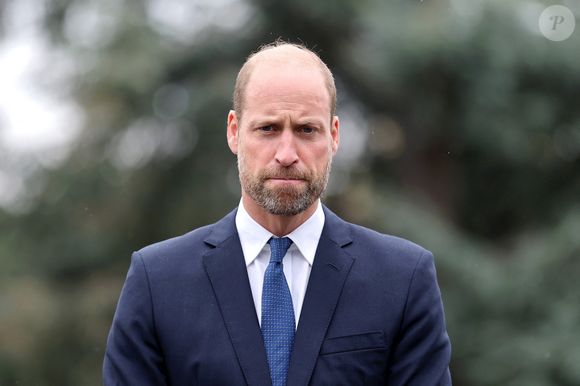 Le prince William lors de l'inauguration du Mémorial humanitaire mondial, le premier mémorial dédié aux travailleurs humanitaires du monde entier, créé par l'artiste britannique Michael Landy, à Gunnersbury Park à Londres. 
© Chris Jackson/WPA-Pool/Bestimage