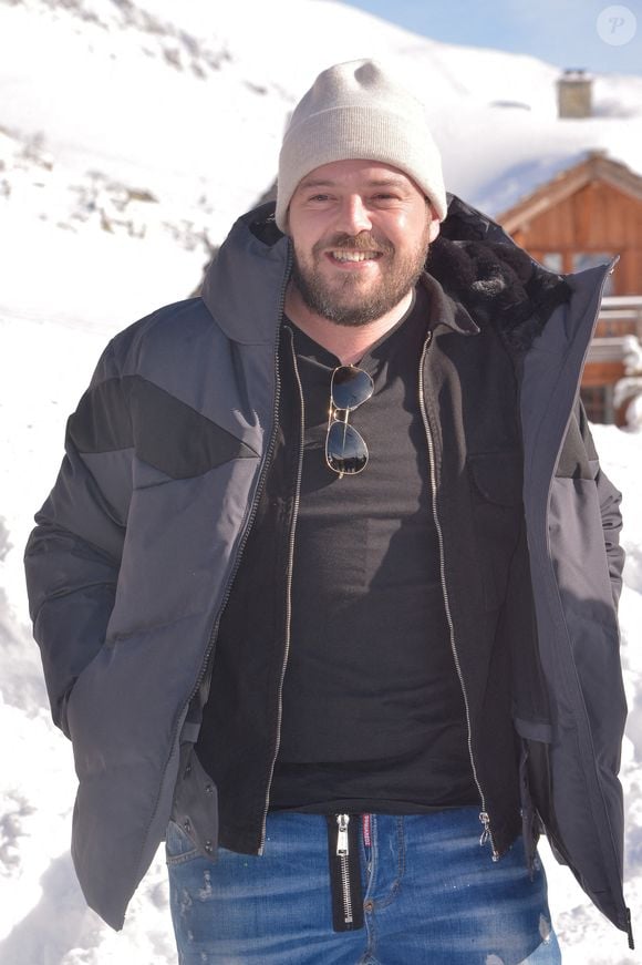 Alban Ivanov assistant à un photocall pour le film Lucky lors du 23e Festival du film de comédie de L'Alpe d'Huez à l'Alpe d'Huez, France, le 18 janvier 2020. Photo by Julien Reynaud/APS-Medias/ABACAPRESS.COM