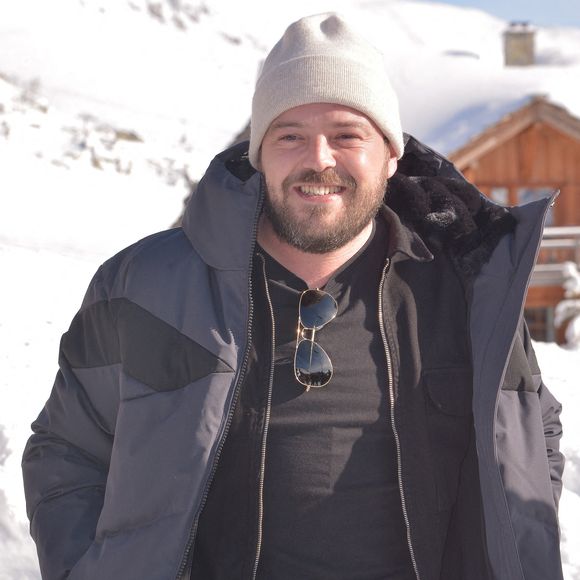 Alban Ivanov assistant à un photocall pour le film Lucky lors du 23e Festival du film de comédie de L'Alpe d'Huez à l'Alpe d'Huez, France, le 18 janvier 2020. Photo by Julien Reynaud/APS-Medias/ABACAPRESS.COM