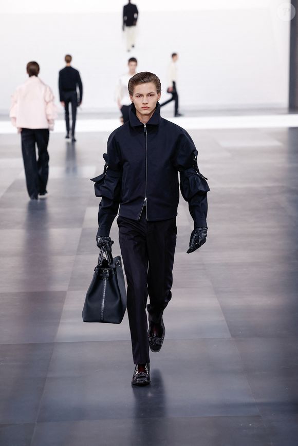 Défilé Dior Homme à l'École-Militaire lors de la semaine de la mode masculine automne/hiver 2025-2026 à Paris, France, le 24 janvier 2025.