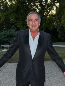 6000m² avec pont-levis : Le château d'Yves Lecoq en Charente, monument historique, cédé pour un "projet pas raisonnable"