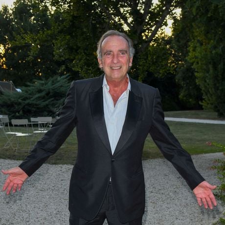 6000m² avec pont-levis : Le château d'Yves Lecoq en Charente, monument historique, cédé pour un "projet pas raisonnable"
