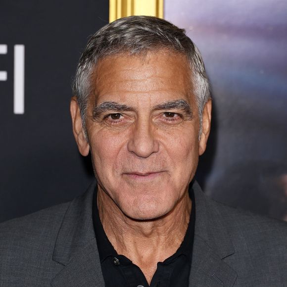 George et Amal Clooney ont assisté au 51e gala des prestigieux Chaplin Awards à New York ce lundi 

Hollywood, CA La première du festival AFI 2025 de "Jay Kelly" attire une foule glamour au TCL Chinese Theatre à Hollywood, en Californie.
Sur la photo : George Clooney