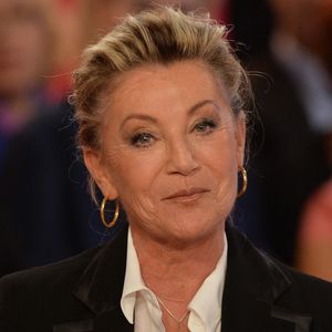 Sheila a su toucher les Français et nombreux sont ceux qui ont voué un véritable culte à la chanteuse au point de dépasser certaines limites.

Sheila lors de l'enregistrement de l'émission Vivement Dimanche, Paris, France. Photo Max Colin/ABACAPRESS.COM