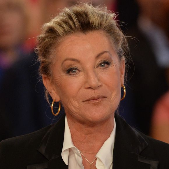 Sheila a su toucher les Français et nombreux sont ceux qui ont voué un véritable culte à la chanteuse au point de dépasser certaines limites.

Sheila lors de l'enregistrement de l'émission Vivement Dimanche, Paris, France. Photo Max Colin/ABACAPRESS.COM
