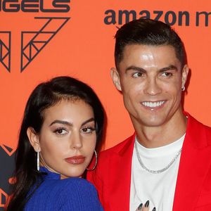 Évalué à cinq millions d'euros, ce luxueux appartement se trouve dans un complexe résidentiel particulièrement protégé de la très huppée rue Serrano.

Cristiano Ronaldo et sa compagne Georgina Rodriguez à la soirée MTV European Music Awards au FIBES Conference and Exhibition Centre à Séville en Espagne.
Bestimage
