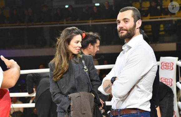 Une sortie inattendue pour ce couple qui attend leur premier enfant.

Exclusif - Louis Sarkozy et sa femme Natali Husic au championnat de kickboxing à Levallois, le 21 mai 2025. 

Photo : Vereen / Bestimage