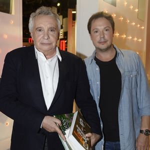 Davy Sardou, fils de, fait passer un message
Michel Sardou et Davy Sardou - Enregistrement de l'émission " Vivement Dimanche " Spéciale Les enfants du Top 50
©COADIC GUIREC / BESTIMAGE