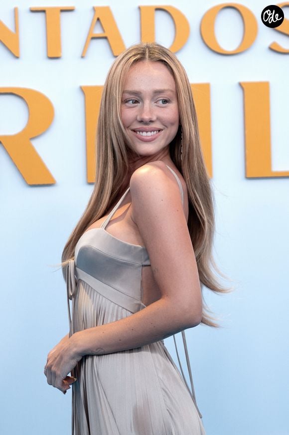 L'actrice espagnole fait de nouveau sensation avec sa romance présumée avec Kylian Mbappé et la sortie d'un film sur Prime Vidéo.

Ester Exposito à l'avant-première d'"Enfrentados: Marfil" sur Amazon Prime Video. Le 9 septembre 2026.

© Bestimage
